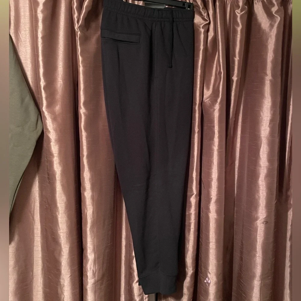 NWT Nike Men's Sportswear Club Fleece Jogger/Sweatpants Black/White. Size: XL - Picture 13 of 15